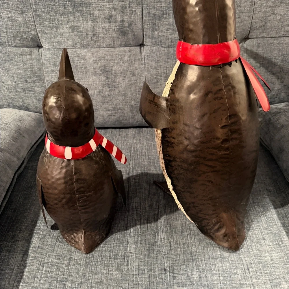 Plow and Hearth vintage penguin pair. - Picture 6 of 7